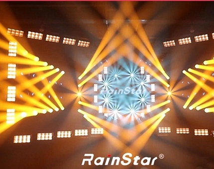 RainStar 2020 Ausstellungshalle Licht-Show 1